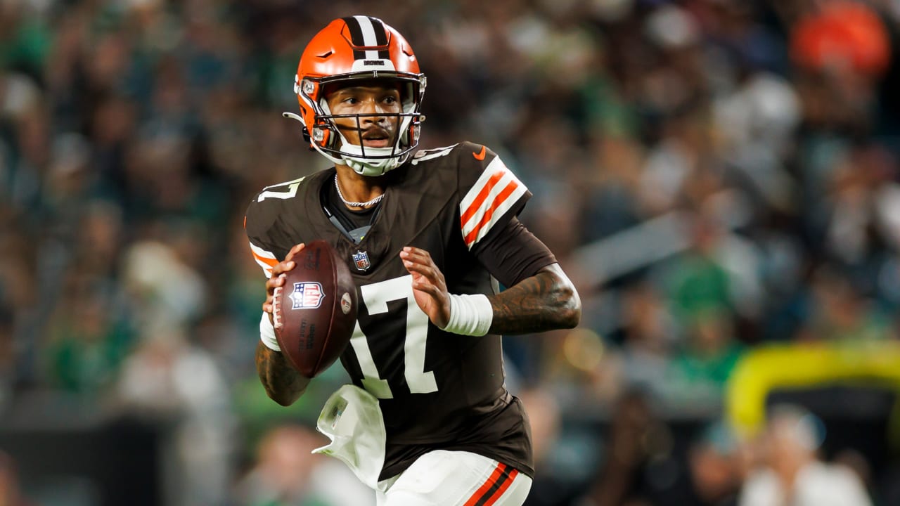 Cleveland Browns rookie quarterback Dorian Thompson-Robinson dots