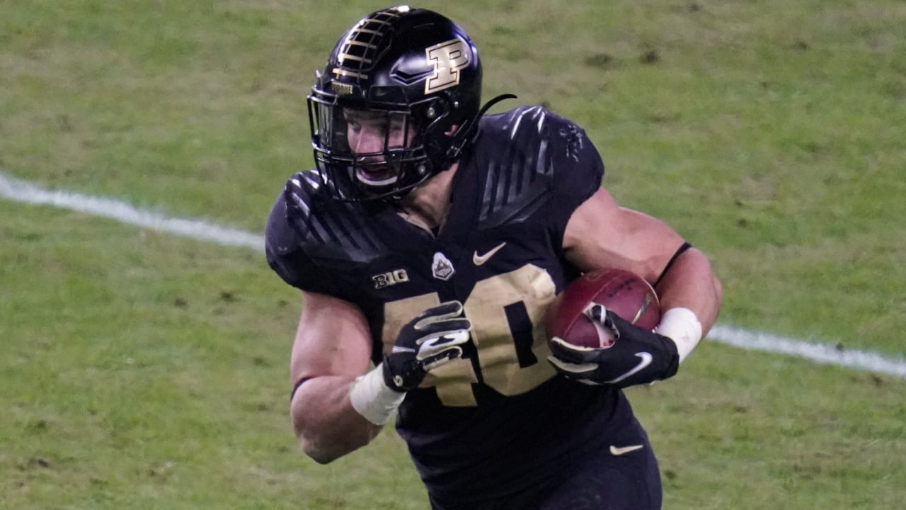 Los Angeles Chargers select Purdue Boilermakers fullback Zander