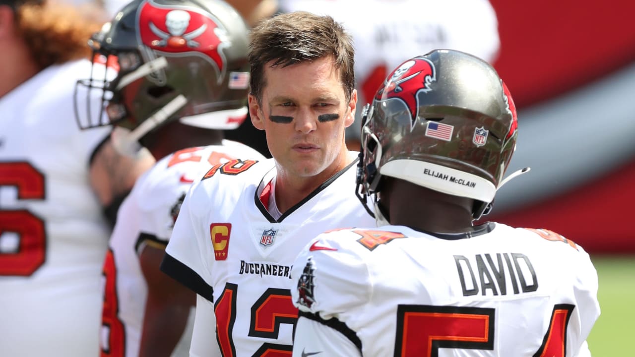 Reaction & Analysis To Bucs LB Lavonte David's Honest Assessment To His  Performance Last Season 