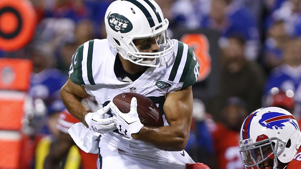eric-decker-160930-spot.jpg