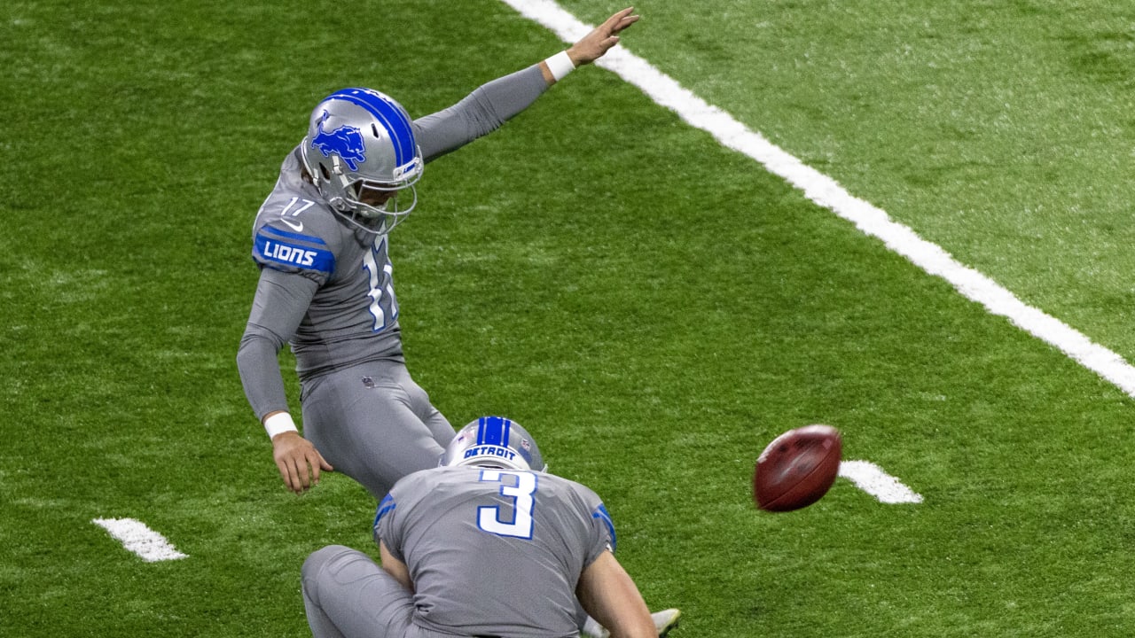 Detroit Lions place kicker Michael Badgley (17) kicks a field goal against  the Minnesota Vikings during an NFL football game in Detroit, Sunday, Dec.  11, 2022. (AP Photo/Paul Sancya Stock Photo - Alamy