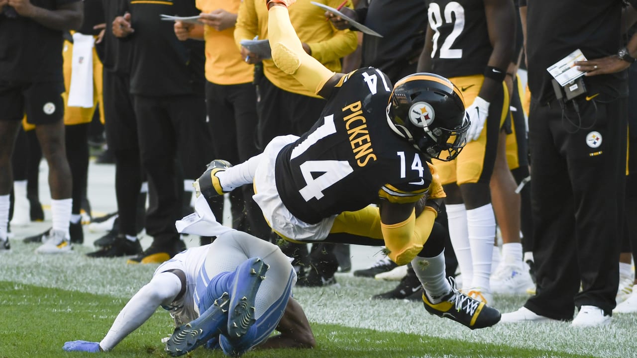 Pittsburgh Steelers wide receiver George Pickens' sideline awareness is  evident on 22-yard grab