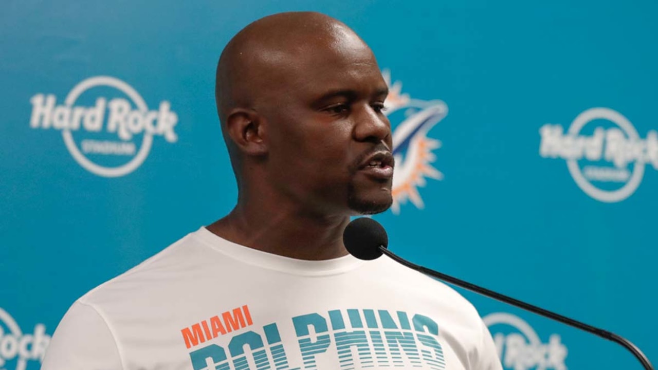 Dolphins host Steelers in Brian Flores' return to Miami, Pickett