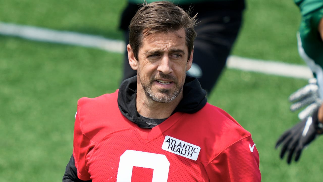 Aaron Rodgers participates in NY Jets OTAs (Video)