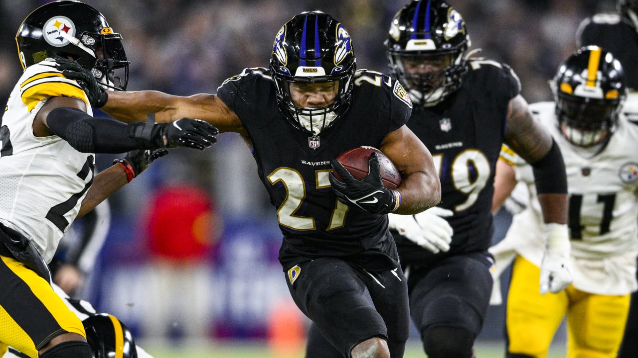 Baltimore Ravens running back J.K. Dobbins (27) in action against the  Cincinnati Bengals during an NFL