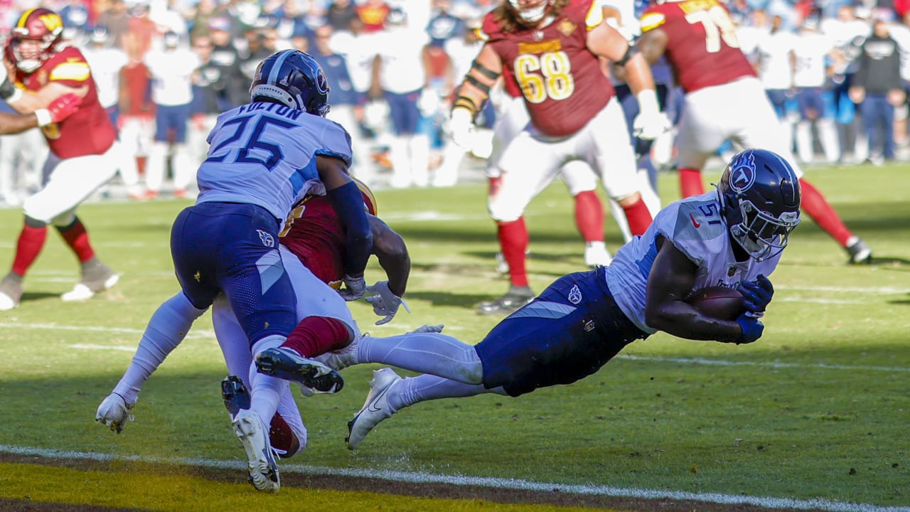 Tennessee Titans linebacker David Long Jr. (51) lines up in