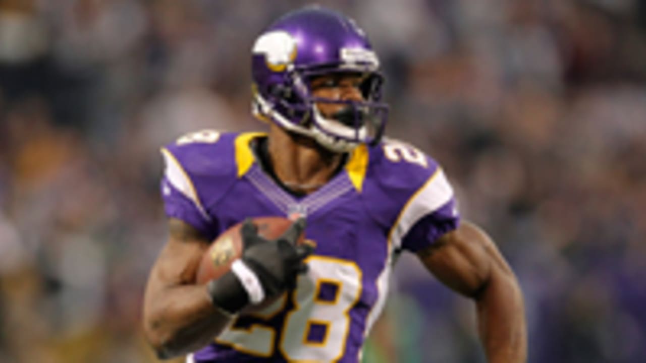 Adrian Peterson wins 2012 NFL Fantasy Player of the Year award