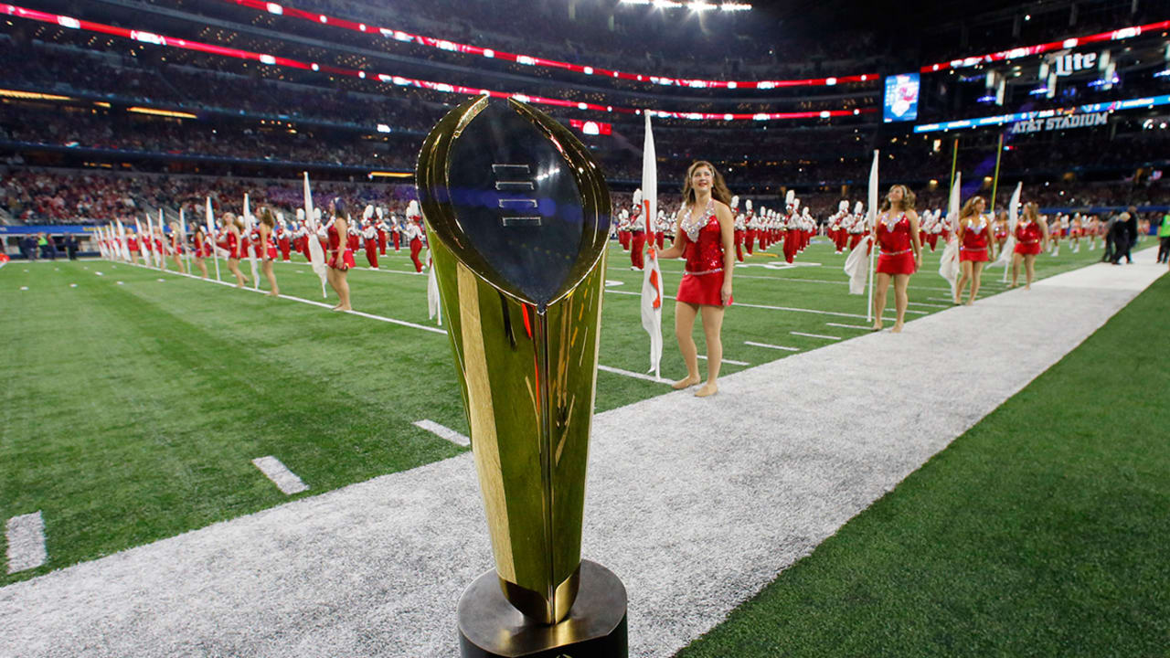 Playoff-trophy-160728-SL.jpg
