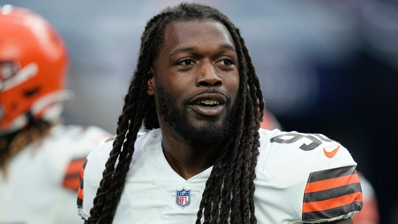 Steelers vs Browns Week 18: Jadeveon Clowney Sent Home For