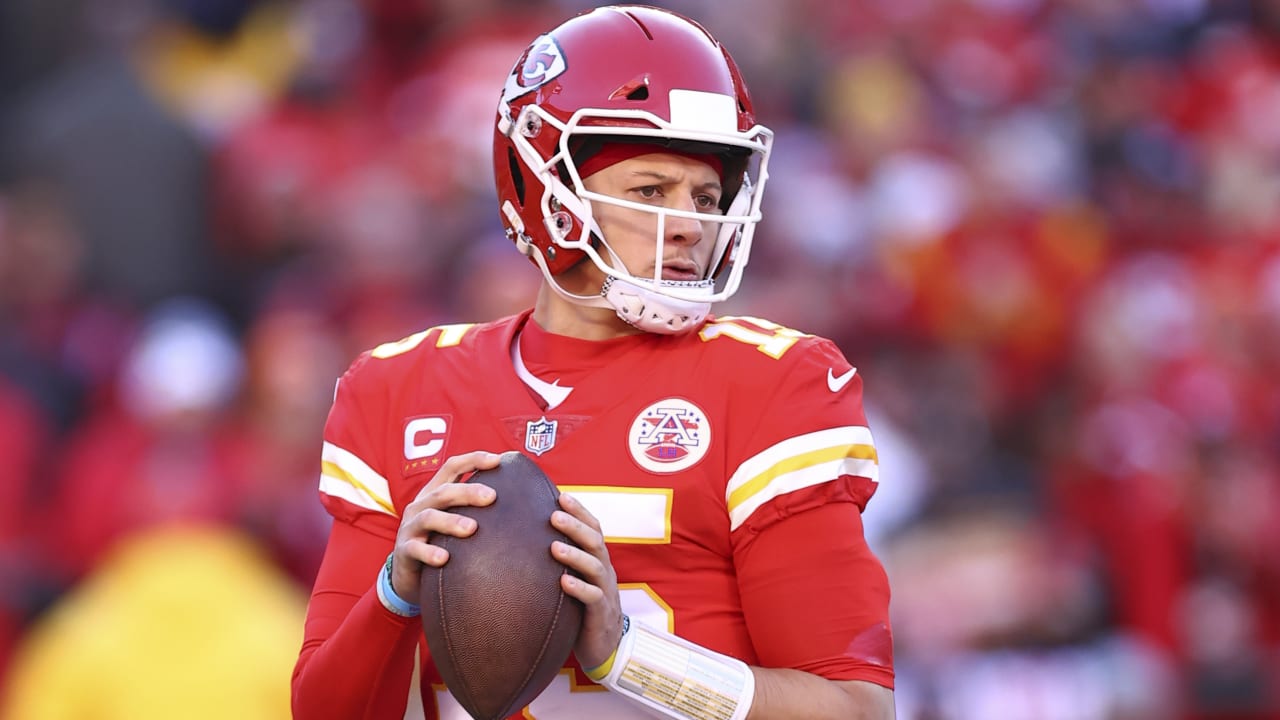 Patrick Mahomes cautions fantasy owners about Chiefs WRs: 'It's