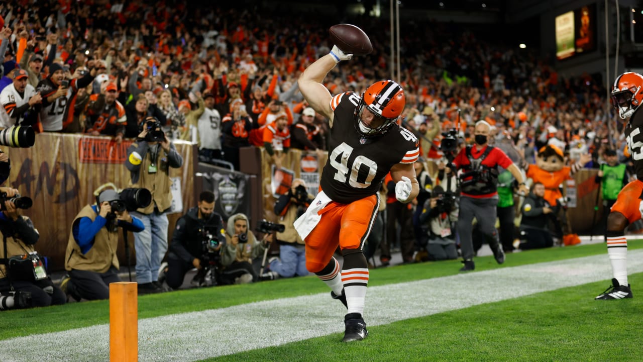 Former UNLV quarterback Johnny Stanton makes first NFL TD catch with  Cleveland Browns