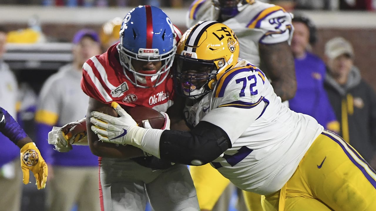 Tyler Shelvin rolls the dice, says he's sitting out 2020 season prepping  for the 2021 NFL Draft