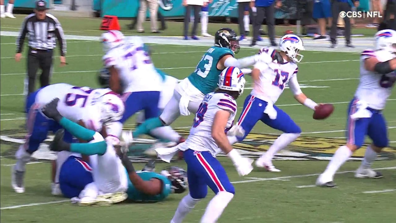 Taven Bryan leads jacksonville Jaguars pass rush against Buffalo Bills