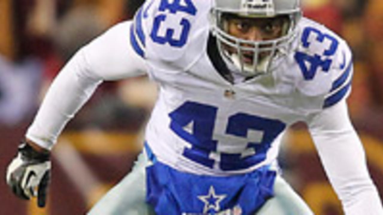 Gerald Sensabaugh decides to retire with Cowboys