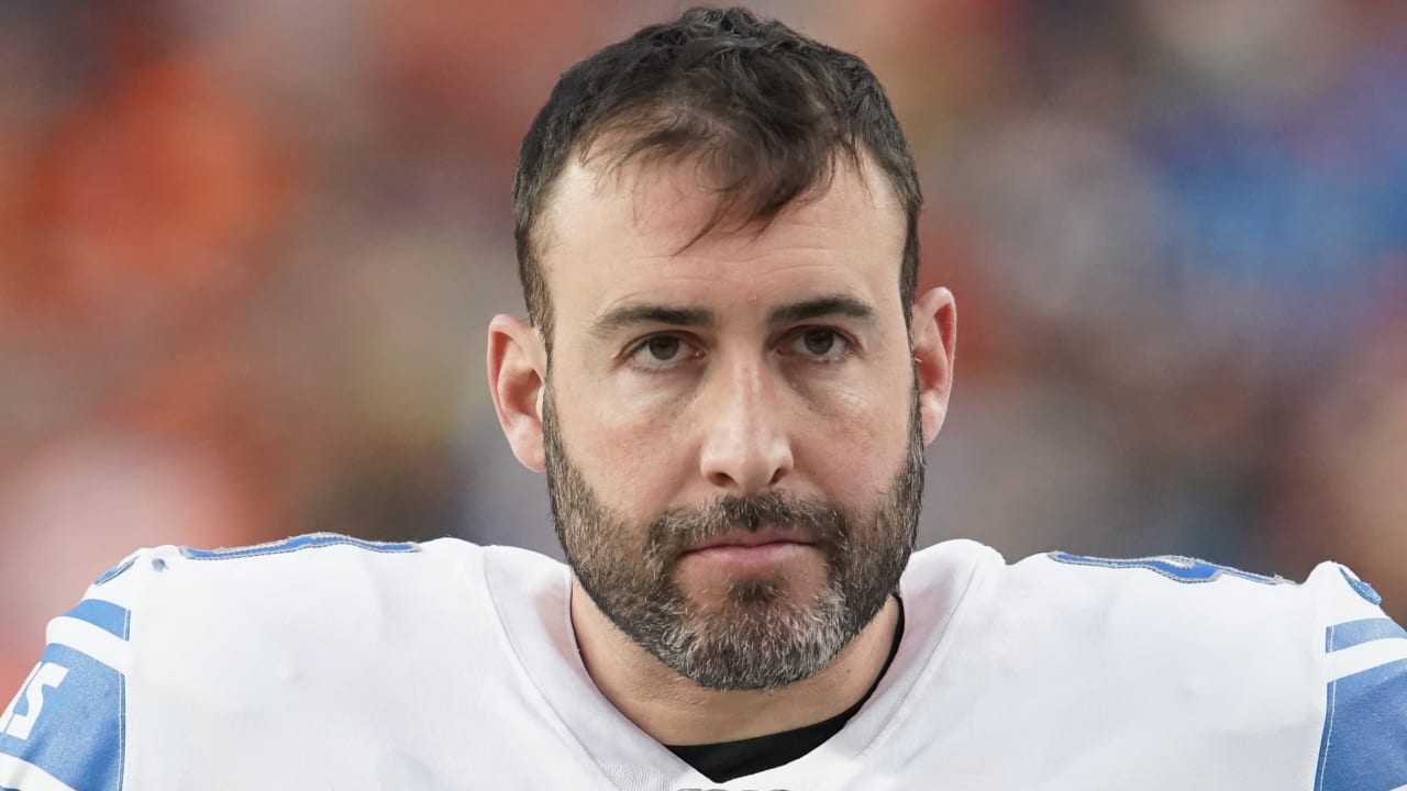 Lions release long-snapper Don Muhlbach on his 40th birthday