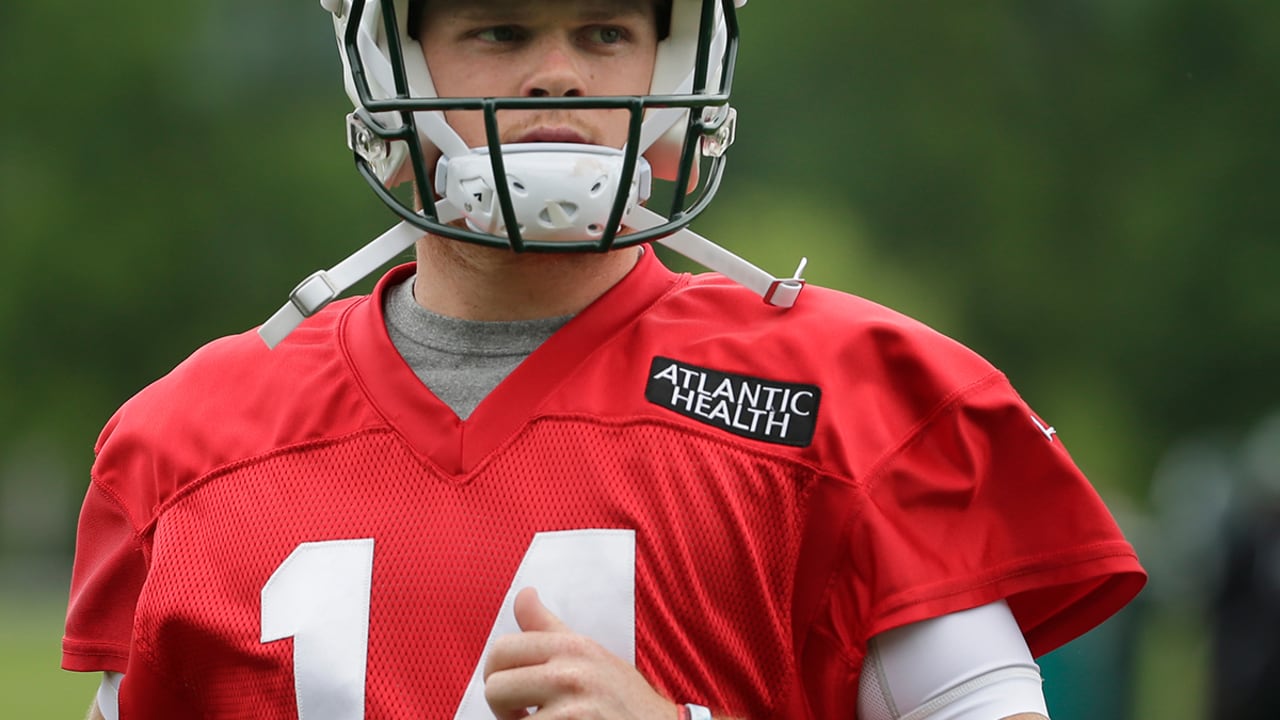 darnold-180724-sl.jpg