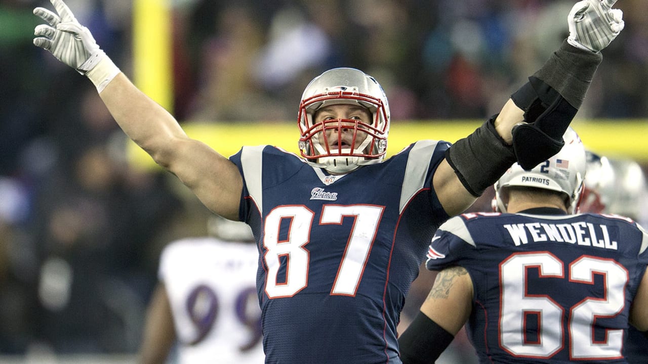 Column: Only nine years of Gronkowski, but his greatness enough