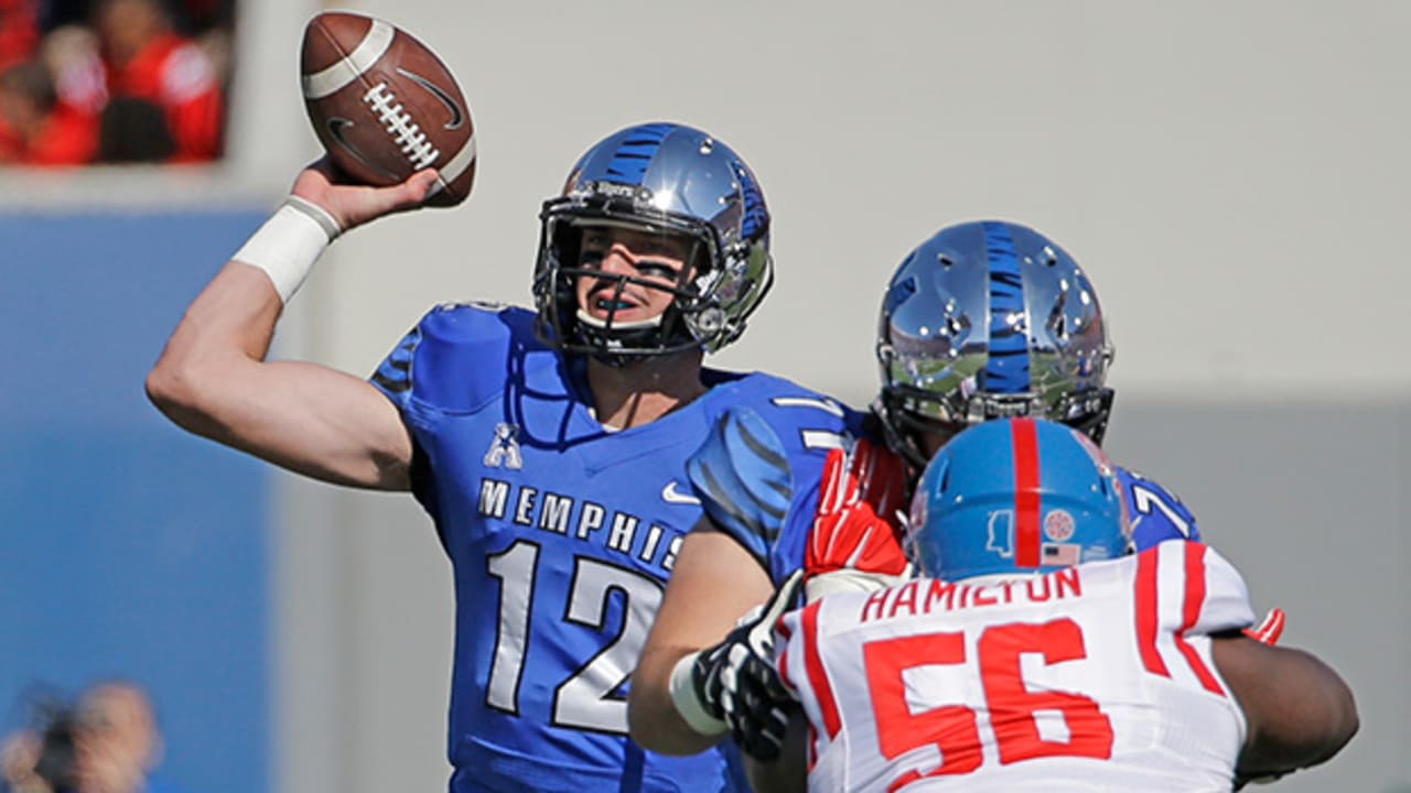 Paxton Lynch-151017-TOS.jpg