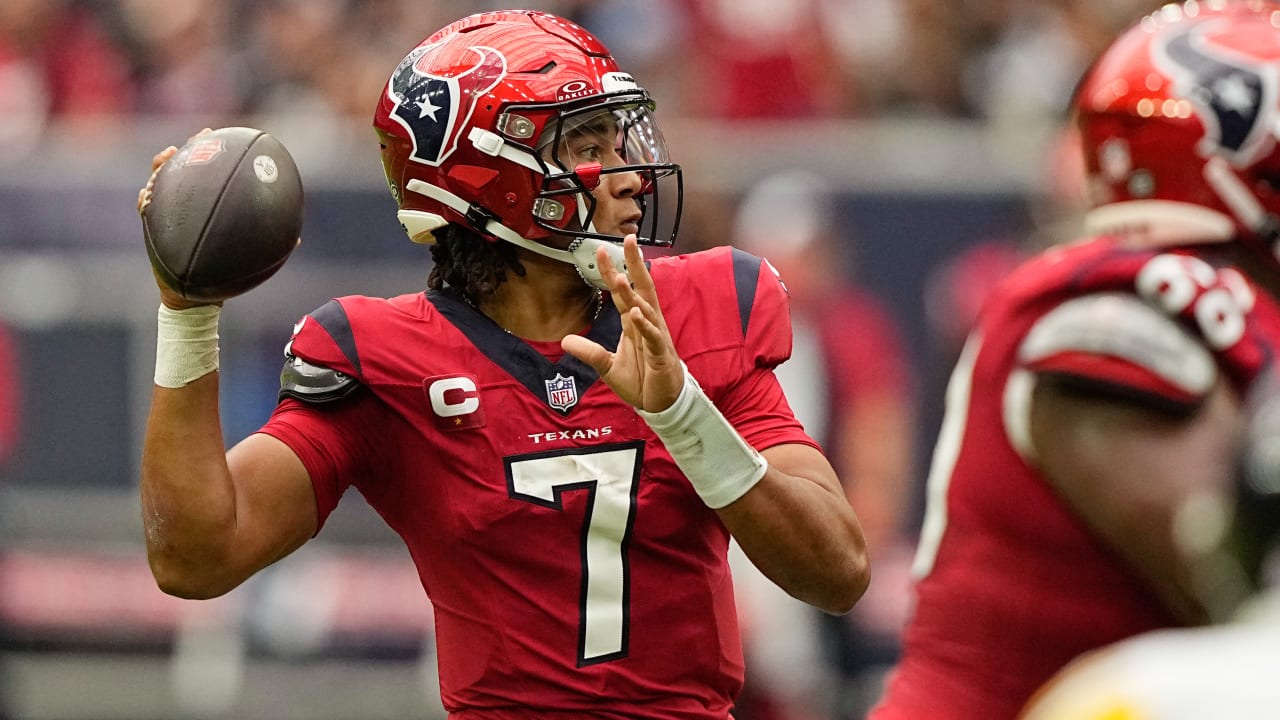 Houston Texans quarterback C.J. Stroud's TD pass to wide receiver Nico ...