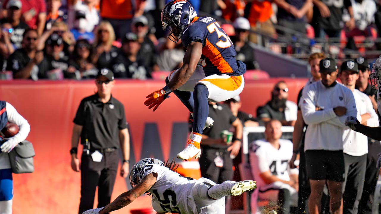 WATCH: Broncos' Javonte Williams powers through Cowboys blockade for  30-yard gain – The Denver Post