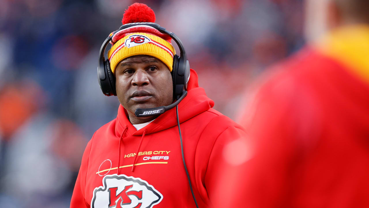 Offensive Coordinator Eric Bieniemy Returning To Chiefs On One