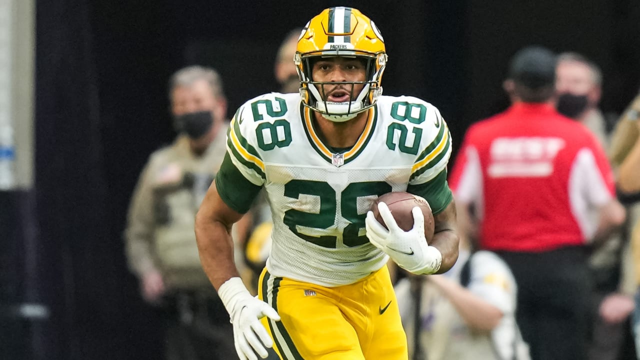 Randall Cobb hosts Football ProCamp in Green Bay