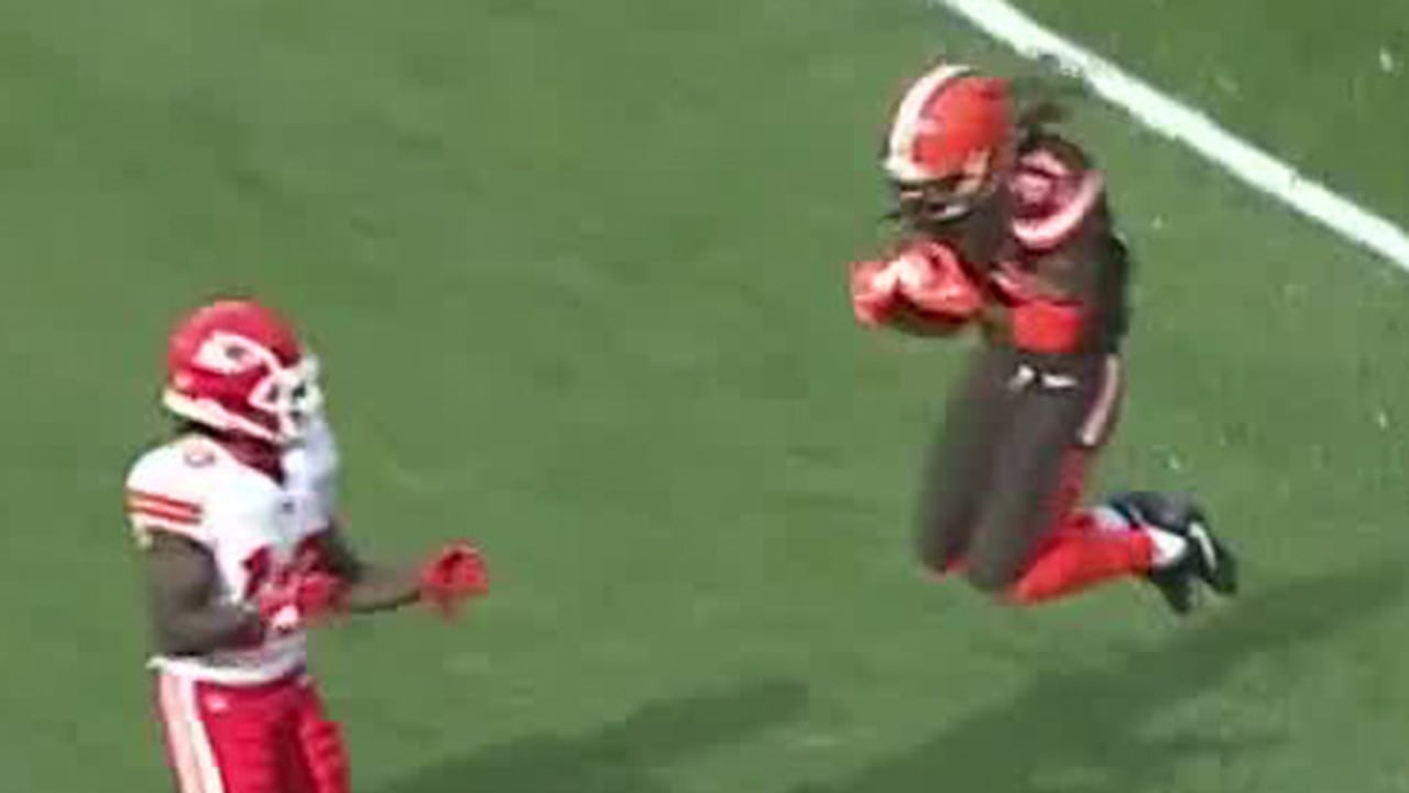 Denzel Rice picks off Mahomes' Hail Mary attempt