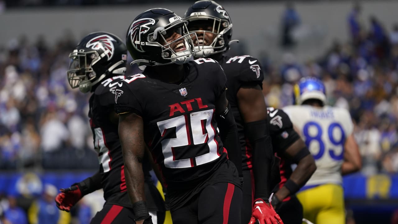 Atlanta Falcons cornerback Casey Hayward (29) looks on against the