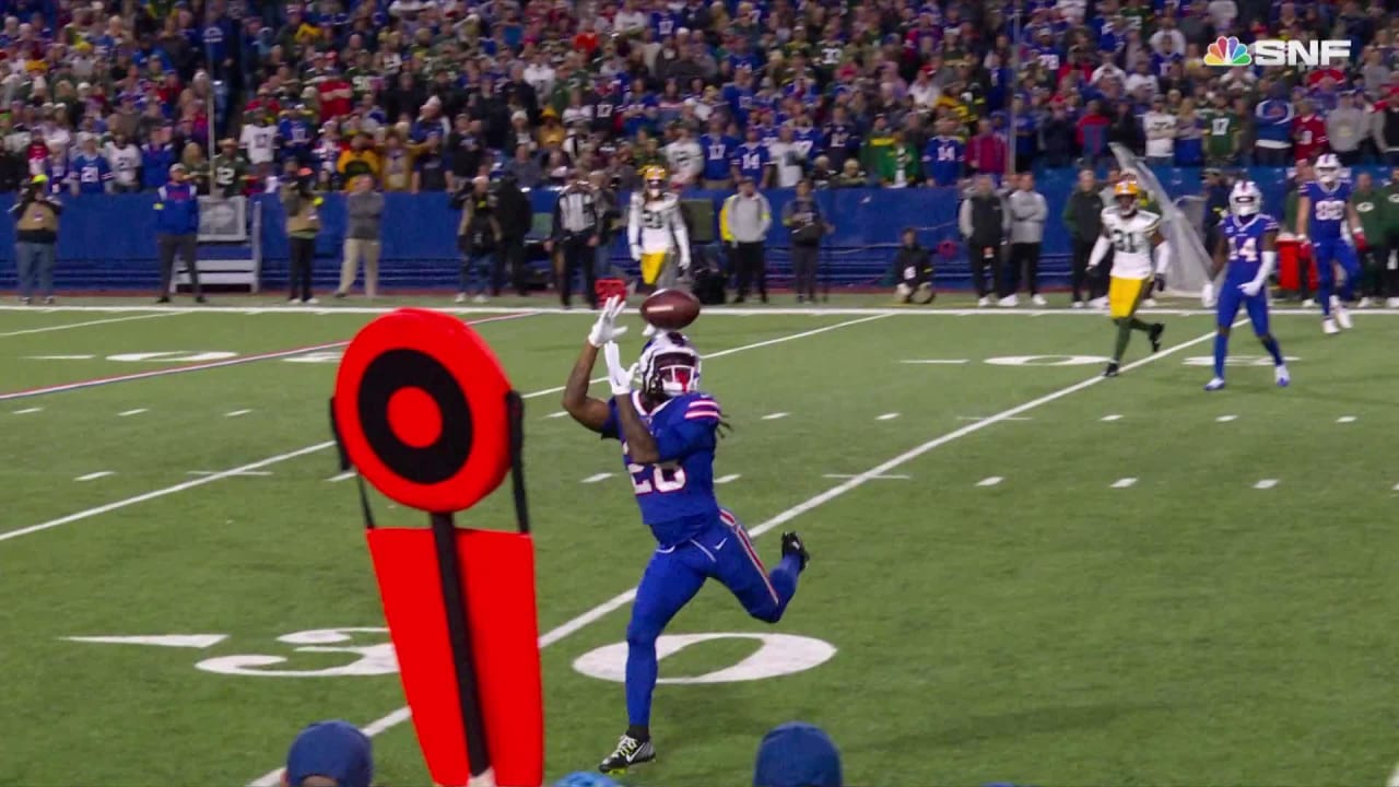 Buffalo Bills running back James Cook darts downfield for 34-yard