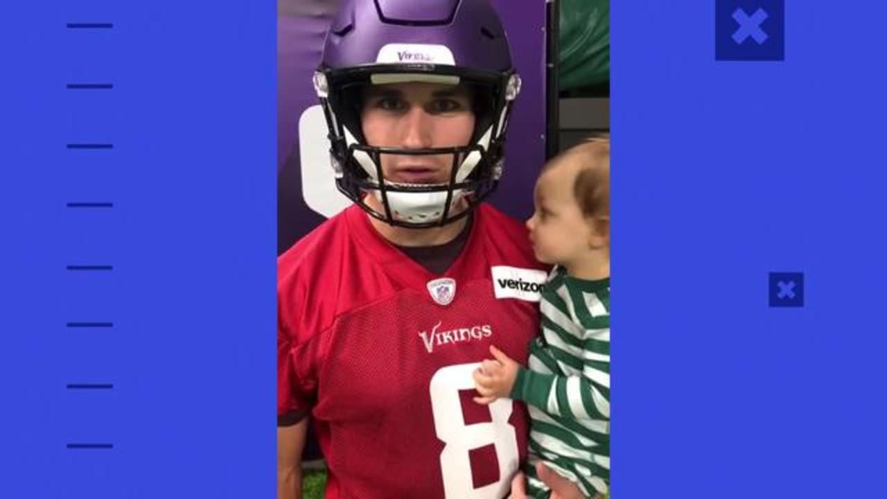 Minnesota Vikings QB Kirk Cousins gives Nate Burleson a pep talk