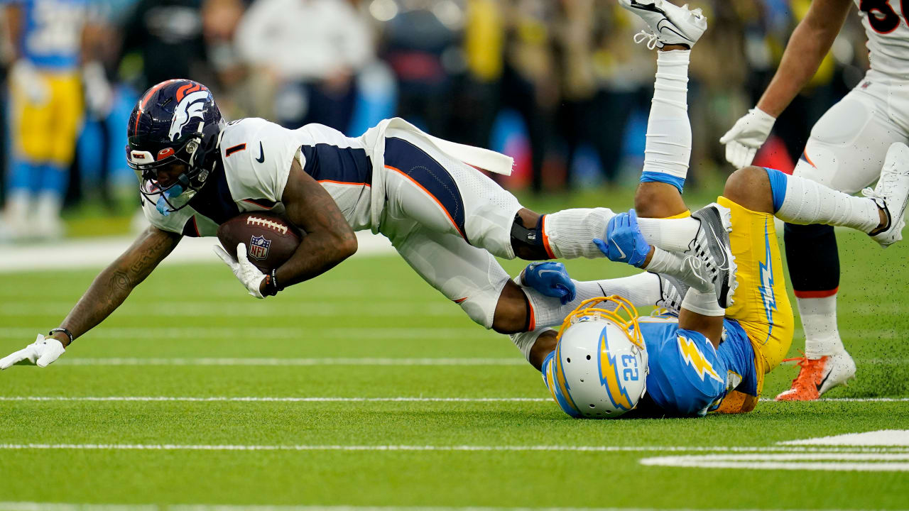 Denver Broncos on X: For the first time, @Kj_hamler's name is on the back  of his jersey.  / X