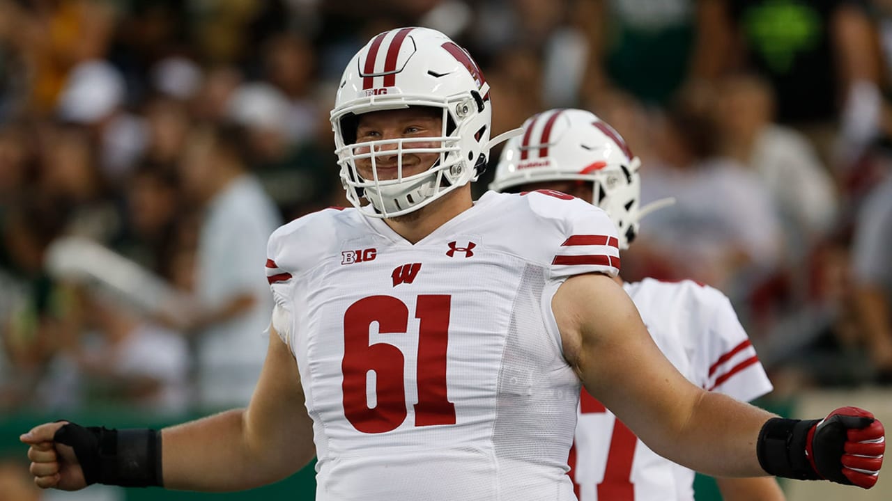 Badgers lineman Tyler Biadasz goes to Dallas Cowboys in NFL Draft [VIDEO] -  WTMJ