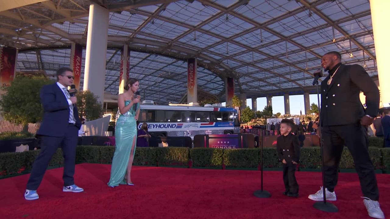 Dallas Cowboys quarterback Dak Prescott catches up with NFL Network's  Melissa Stark, Nate Burleson at NFL Honors red carpet