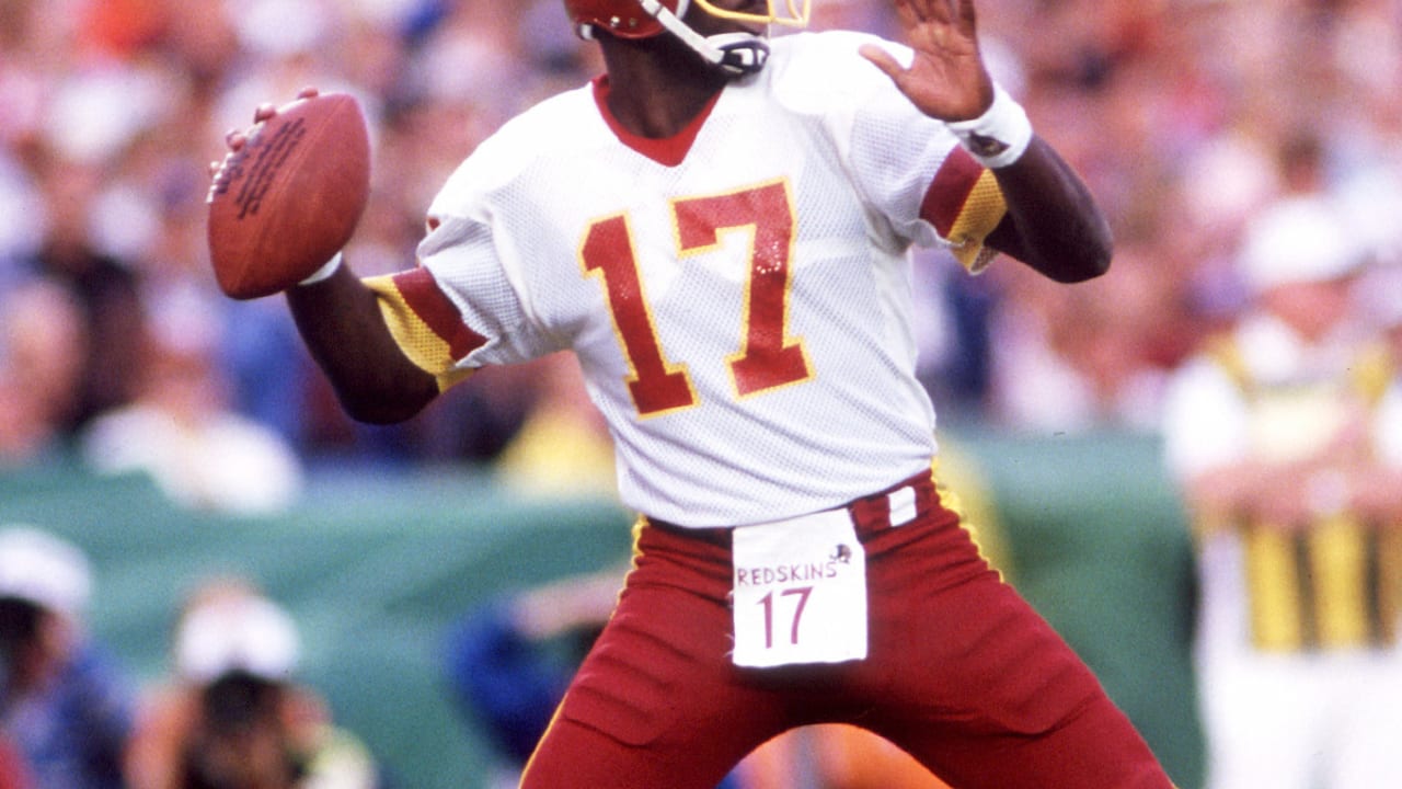 Super Bowl XXII: Doug Williams Defeats John Elway