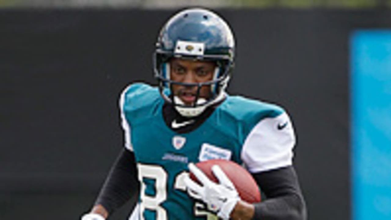 Official: Jaguars waive WR Lee