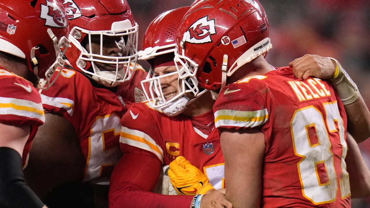 Patrick Mahomes battles through injury to put Chiefs in Super Bowl
