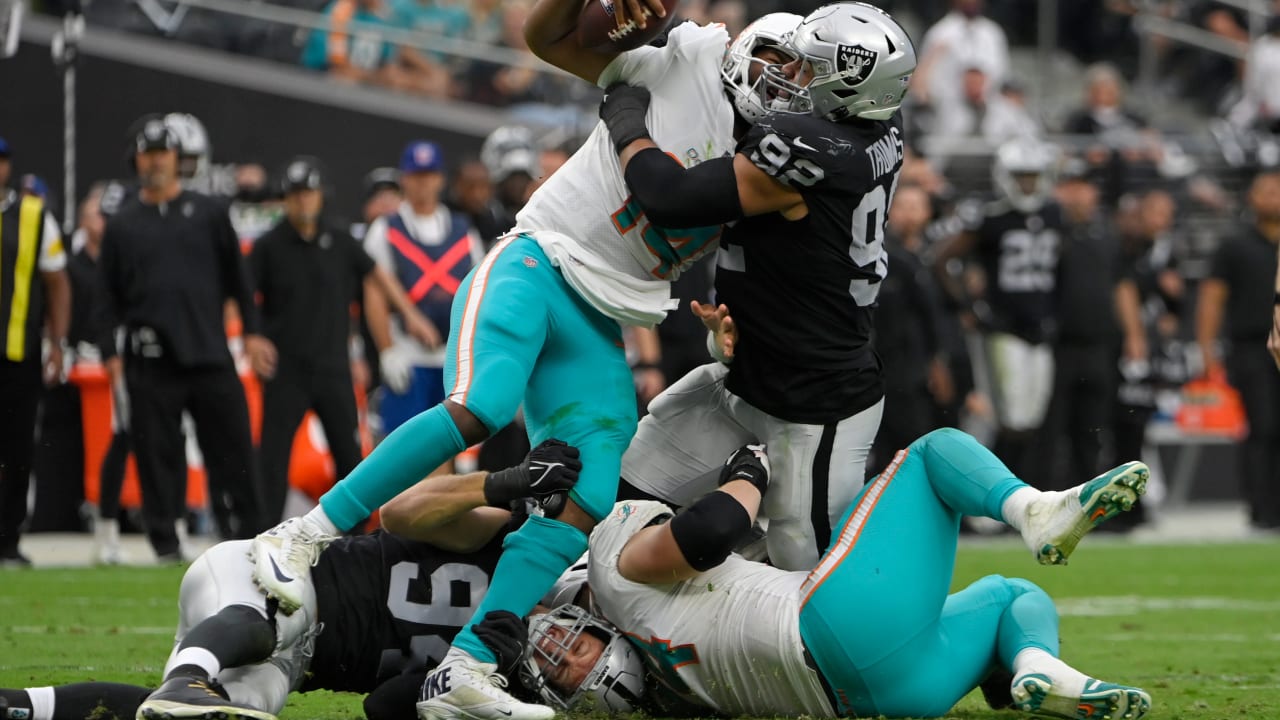 Las Vegas Raiders defensive end Carl Nassib leads Raiders' ambush to ...