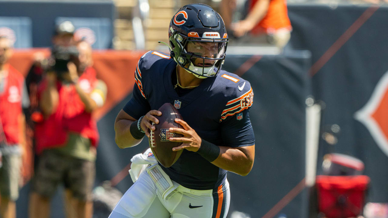 Rookie QB Justin Fields impresses in preseason debut, sparks Bears' rally  past Dolphins