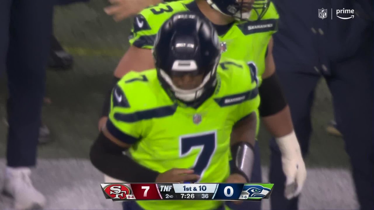 All-22 view reveals how Seattle Seahawks quarterback Geno Smith's 18-yard  first-down scamper unfolds