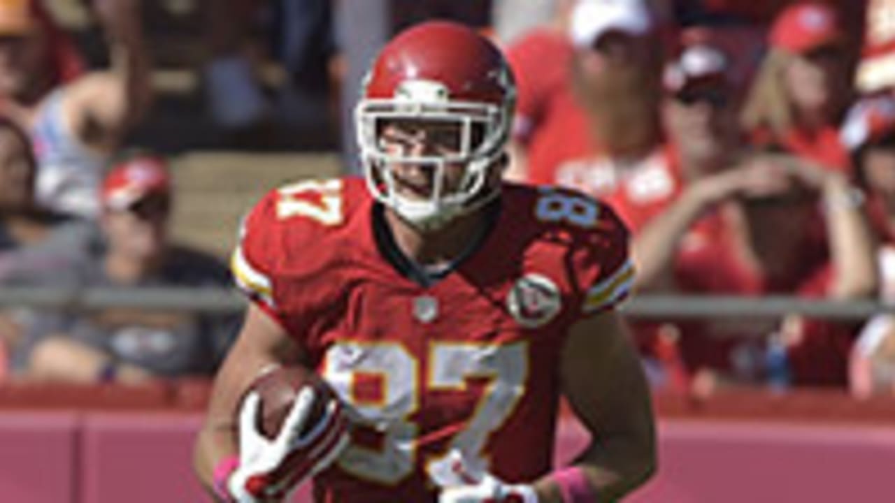travis-kelce-141112-spot.jpg