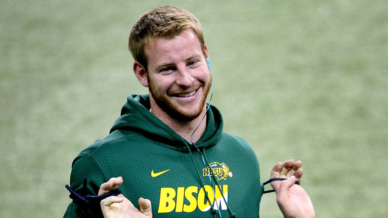 carson-wentz-160324-sl