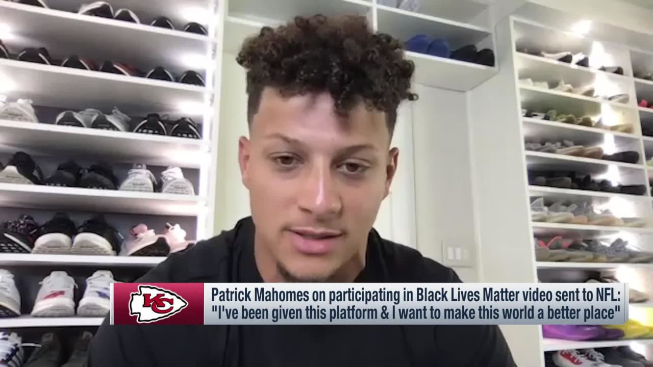 Video: Patrick Mahomes, Tyrann Mathieu stand together with fellow