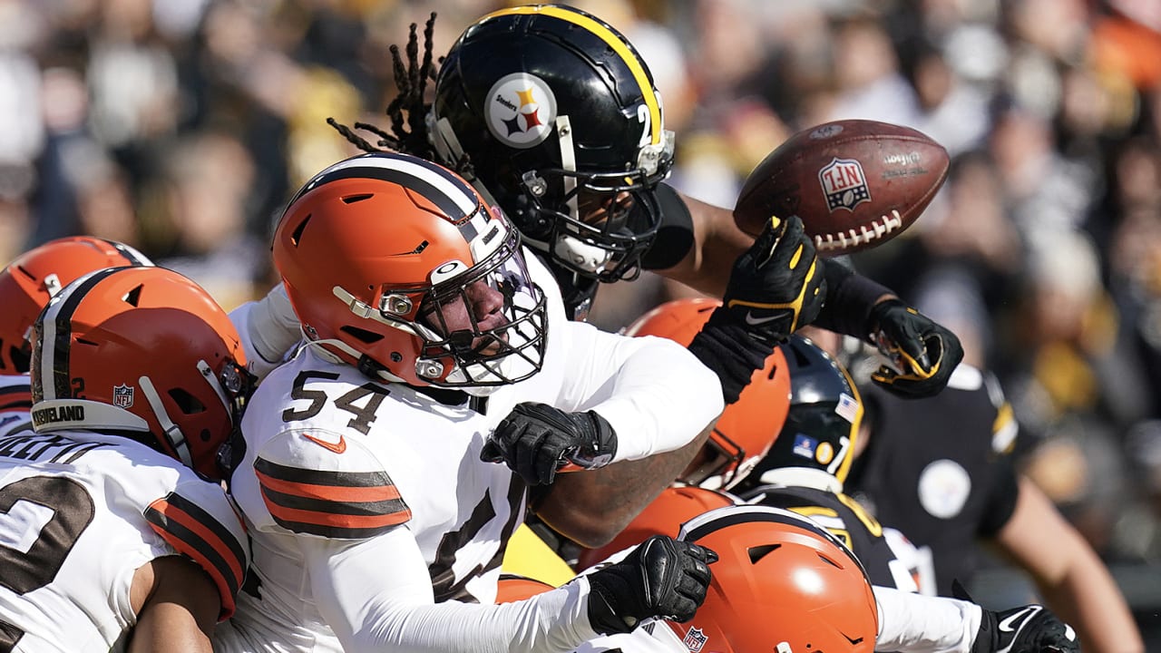 Can't-Miss Play: Cleveland Browns DENY Pittsburgh Steelers running back  Najee Harris' goal-line leap for fumble takeaway