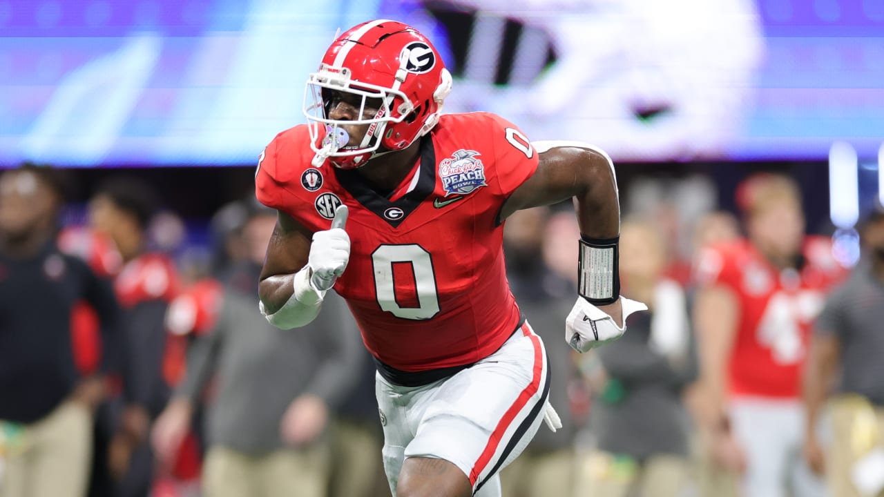 Pittsburgh Steelers select Georgia tight end Darnell Washington in