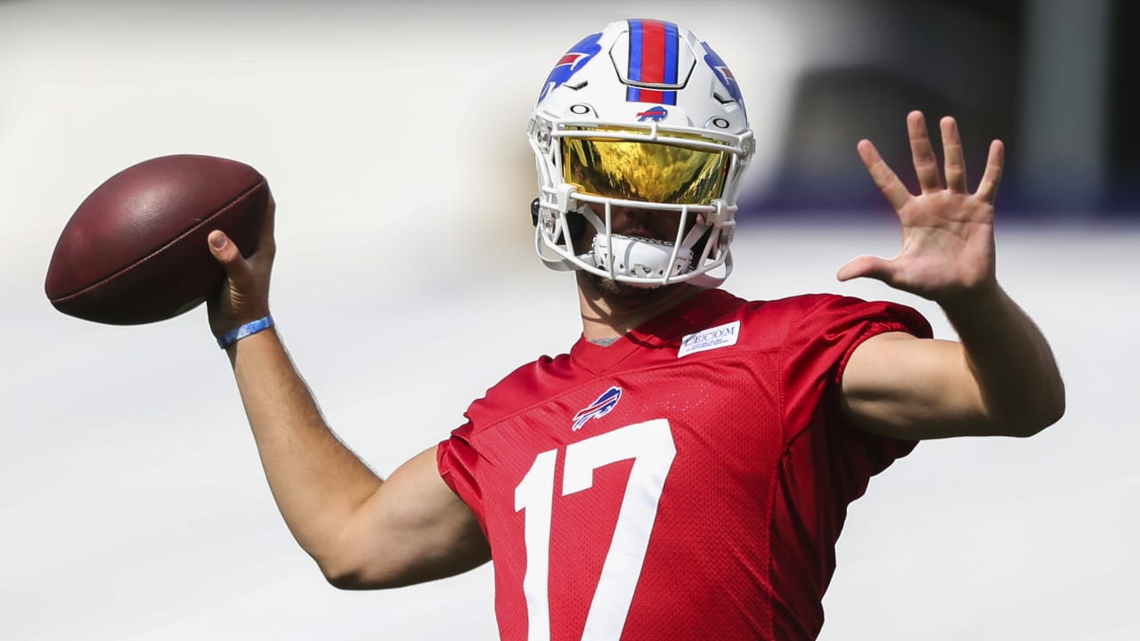 Washington Commanders punter Tress Way (5) makes his way to the field  before practice at the team's NFL football training facility, Tuesday, Aug.  2, 2022 in Ashburn, Va. (AP Photo/Nick Wass Stock