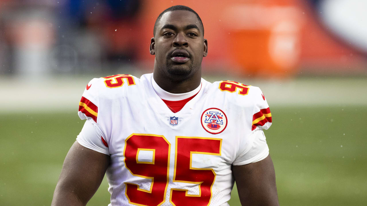 NFL notes: All-Pro DT Chris Jones fails to report to Chiefs for