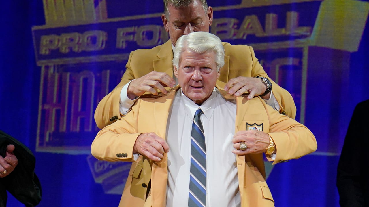 Pro Football Hall of Fame Class of 2021 inductee Jimmy Johnson receives ...