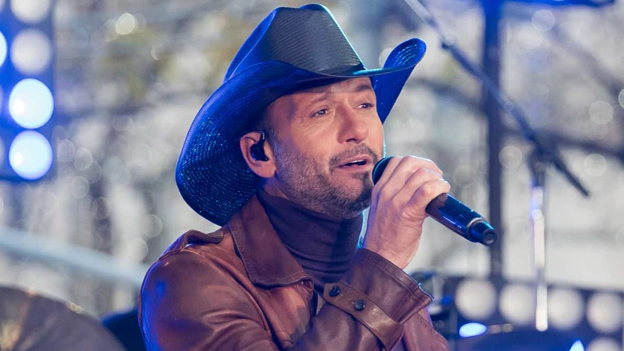 Tim McGraw takes center stage at SB LIII pregame party