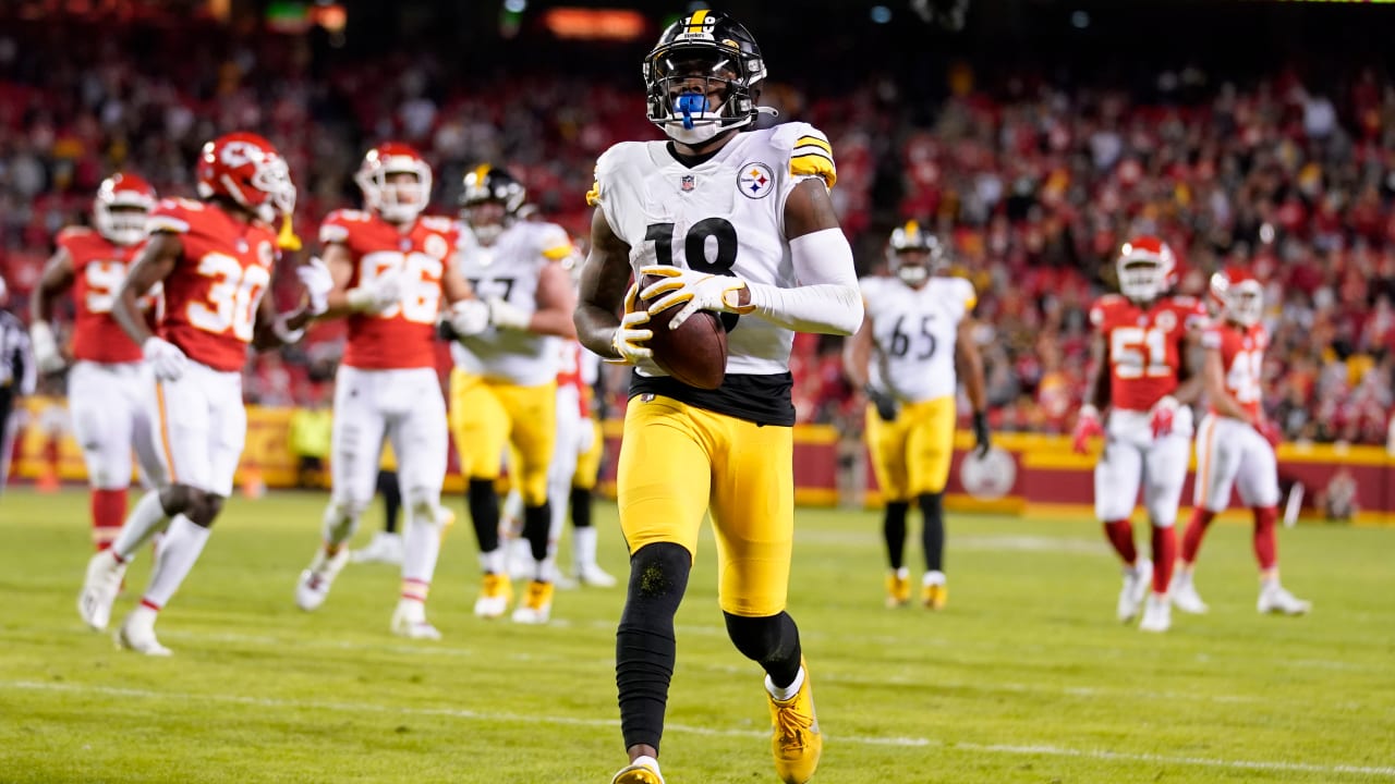 Pittsburgh Steelers wide receiver Diontae Johnson runs against the Tampa  Bay Buccaneers during an NFL football game at Acrisure Stadium, Sunday, Oct.  16, 2022 in Pittsburgh. (Winslow Townson/AP Images for Panini Stock