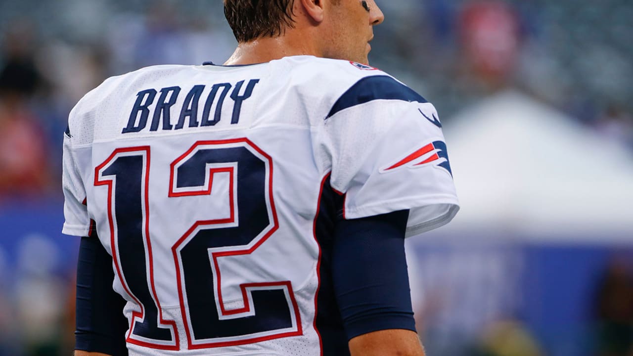 tom-brady-161003-SL